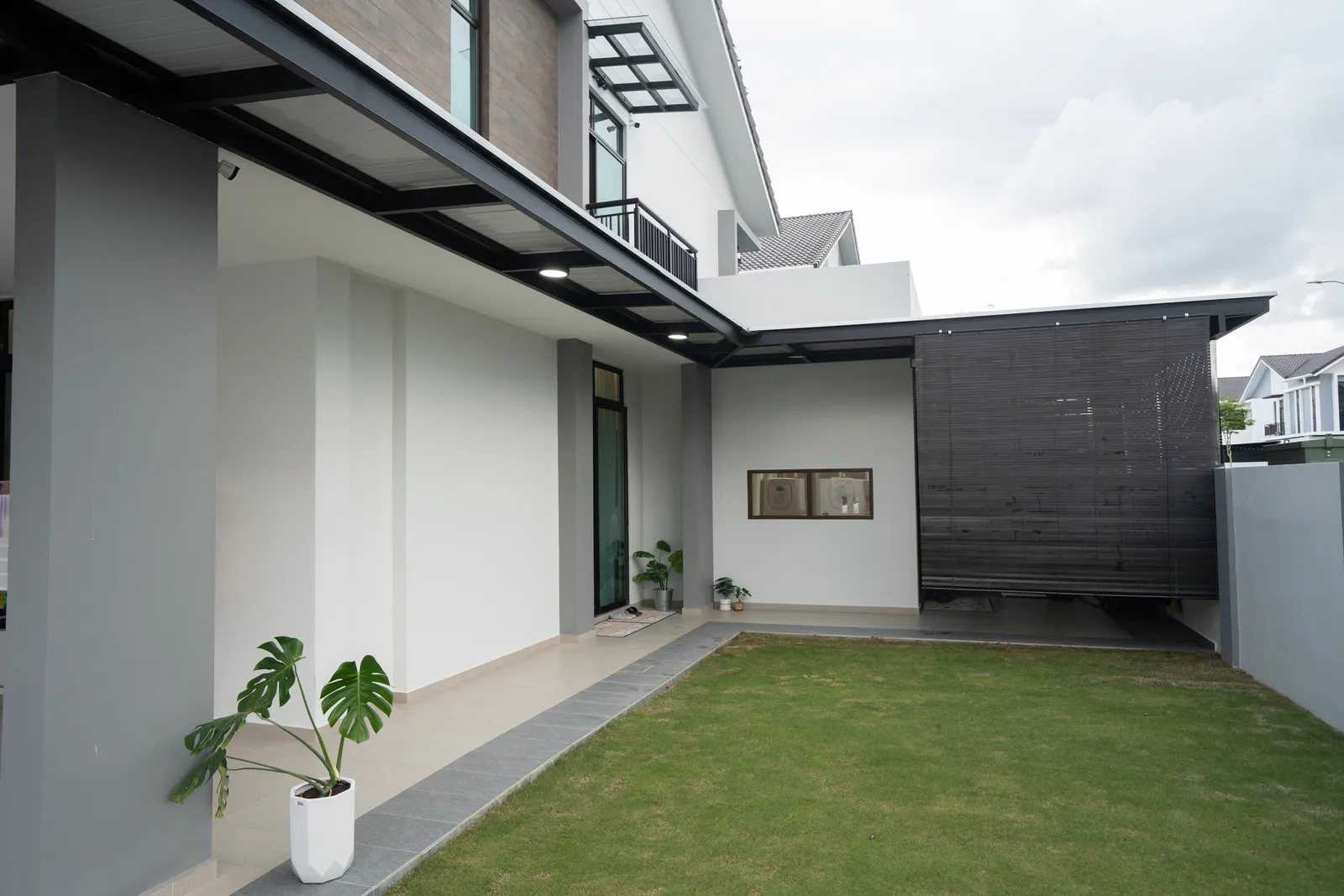 Seri Austin Corner Terrace